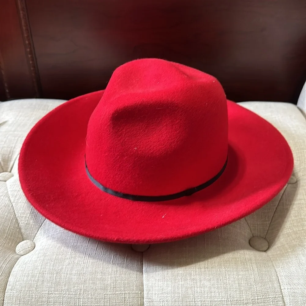 Red hat - Picture 2 of 4